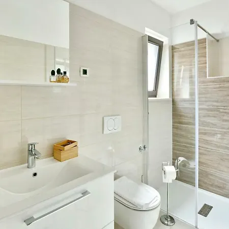 דירה Upper Sea View