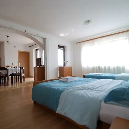 Upper Sea View Apartman