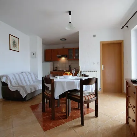 Upper Sea View ורסאר