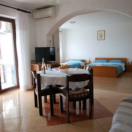 Apartment Upper Sea View